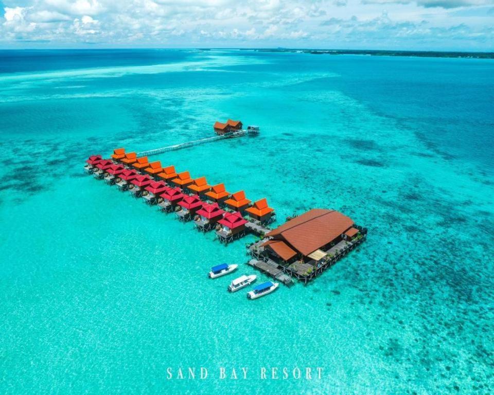 Sand Bay Resort Semporna Exteriör bild