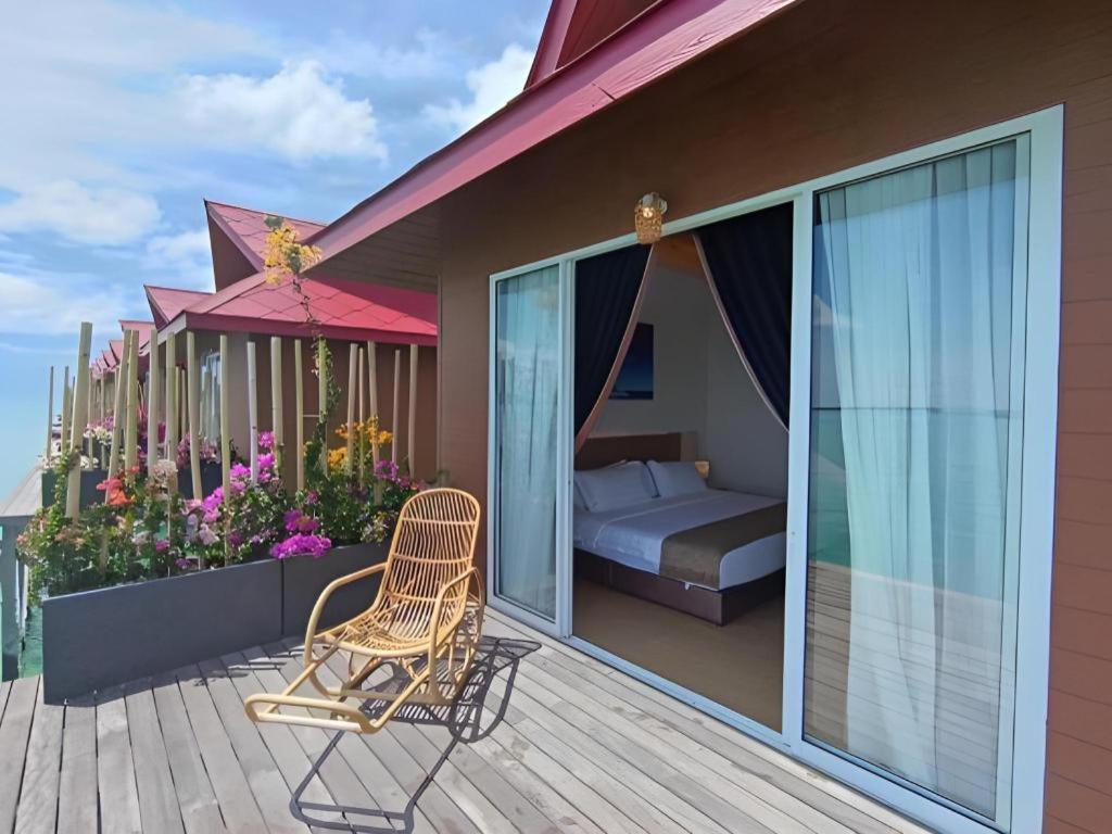 Sand Bay Resort Semporna Exteriör bild